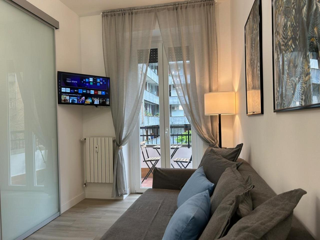 Modern Apartments Mm3 Afforifn Only 15 Min From Duomo Milan Bagian luar foto