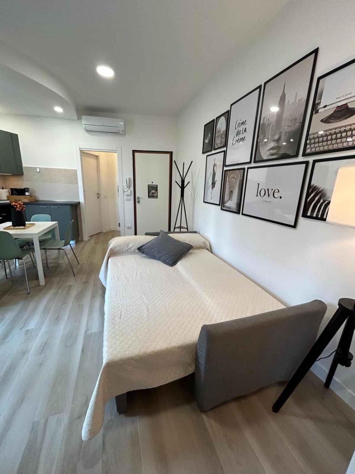 Modern Apartments Mm3 Afforifn Only 15 Min From Duomo Milan Bagian luar foto